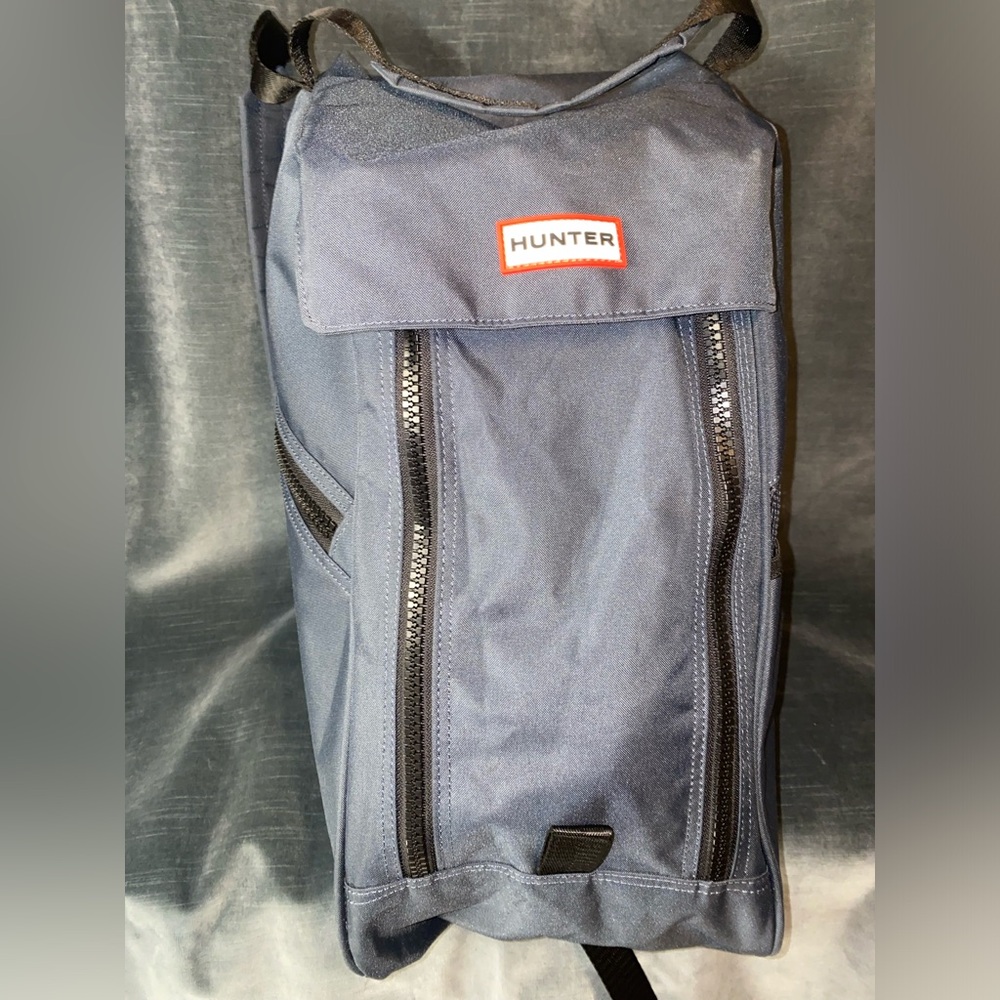 Hunter one strap book bag with dual zipper